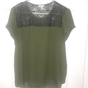 Olive green short sleeve top size XL